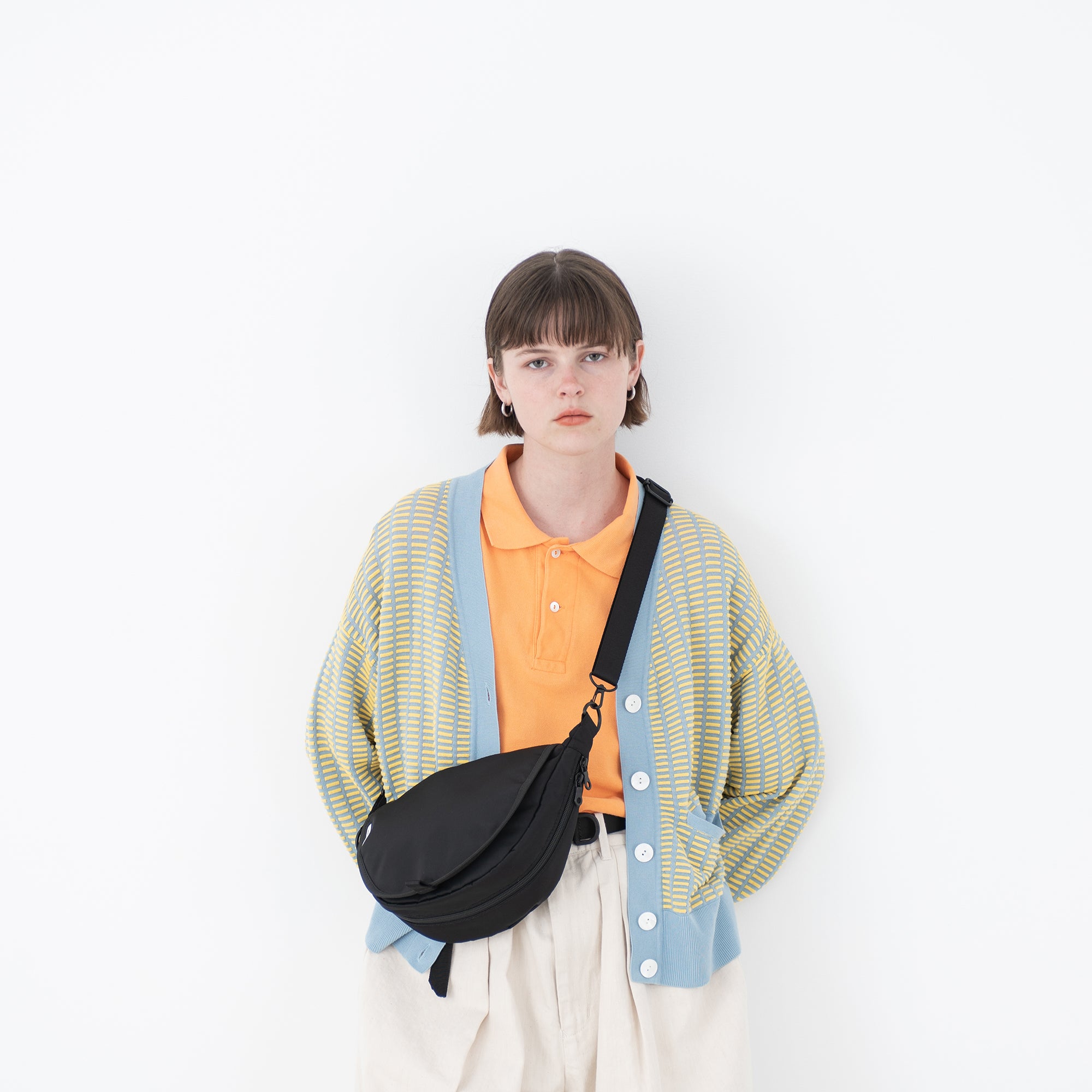 Destoryed U half moon bag「004_Janis」 – FADEN